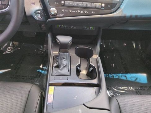 Certified 2025 Lexus ES 350 w/ Premium Package FWD image 18