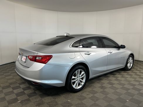 Used 2018 Chevrolet Malibu LT image 5