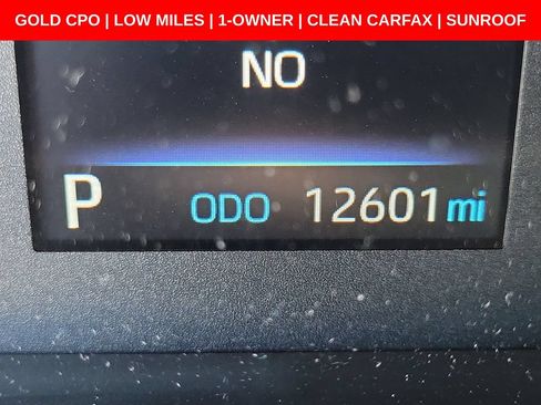 Used 2024 Toyota Corolla SE w/ SE Package FWD image 4