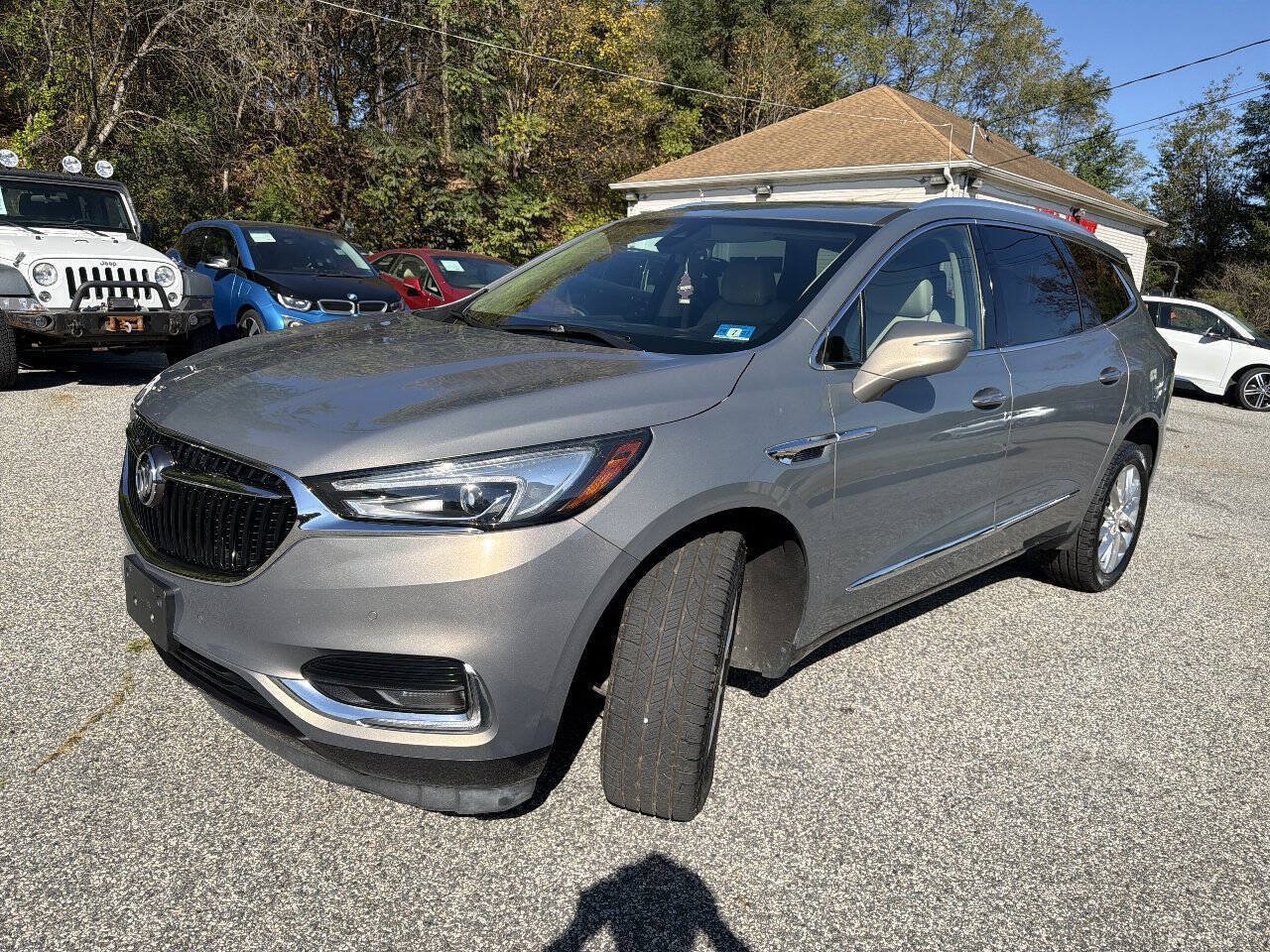 Used 2018 Buick Enclave Premium w/ Experience Buick Package AWD/4WD image 3