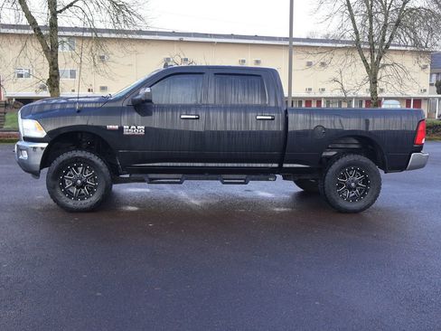 Used 2017 RAM 2500 Big Horn image 3