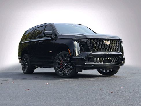 Used 2025 Cadillac Escalade V AWD/4WD image 2