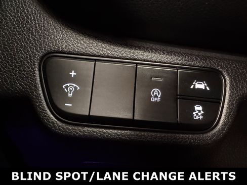 Certified 2023 Kia Seltos SX w/ SX Sunroof Package image 12