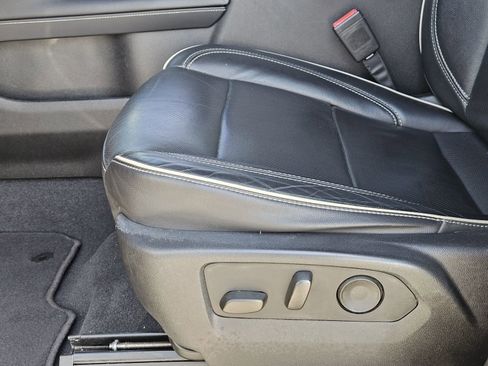 Used 2021 GMC Yukon XL SLT w/ SLT Luxury Plus Package image 29