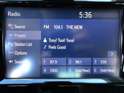 Used 2018 Toyota Camry SE w/ Convenience Package FWD image 44