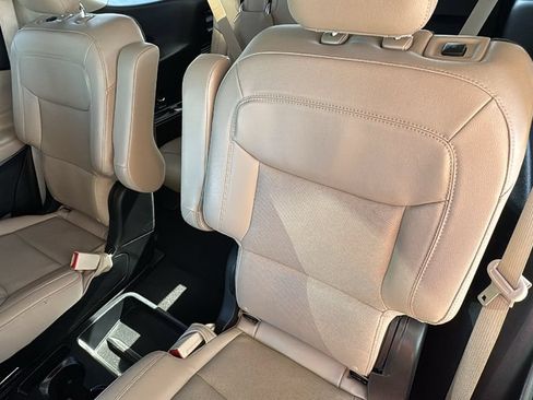 Certified 2021 Ford Explorer Limited w/ Hybrid Equipment Group 310A RWD image 23