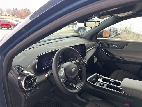 New 2026 Chevrolet Equinox LT w/ Convenience Package II AWD/4WD image 11