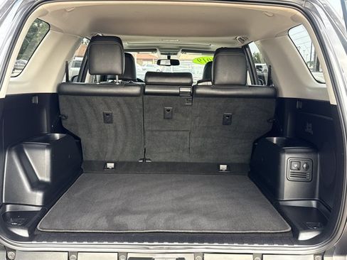 Used 2019 Toyota 4Runner Limited AWD/4WD image 10