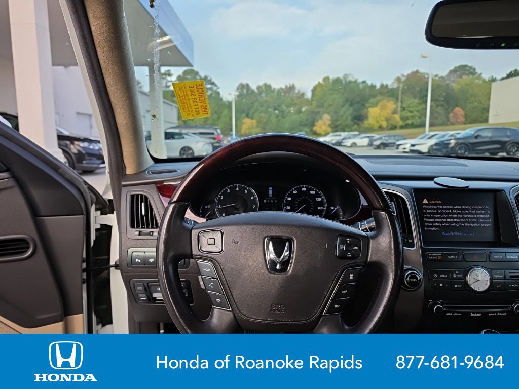 Used 2012 Hyundai Equus Signature RWD image 13