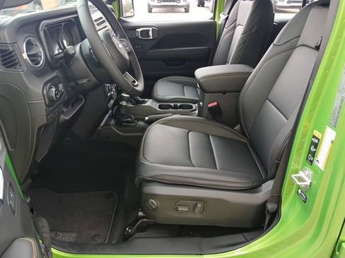 New 2025 Jeep Gladiator Sport S image 36