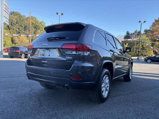 Certified 2020 Jeep Grand Cherokee Laredo AWD/4WD image 8