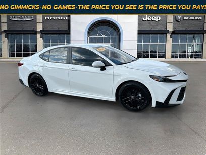 Used 2025 Toyota Camry SE w/ Convenience Package
