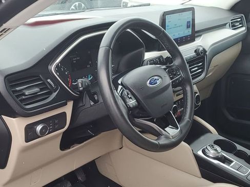 Used 2022 Ford Escape SEL image 8