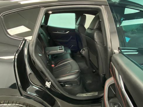 Used 2020 Maserati Levante GranSport image 38