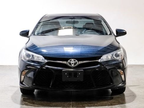 Used 2017 Toyota Camry SE FWD image 9
