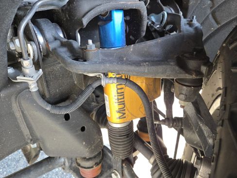 Used 2025 Chevrolet Silverado 2500 ZR2 w/ Technology Package image 18