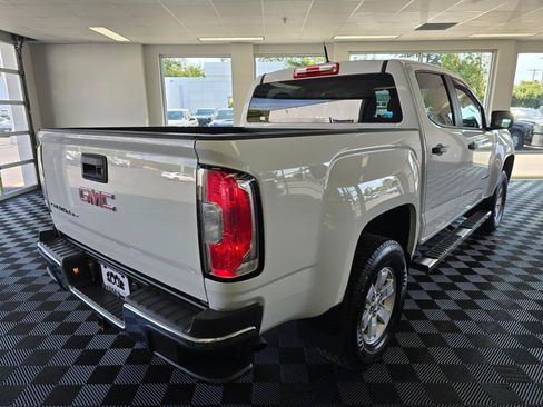 Used 2019 GMC Canyon 2WD Crew Cab w/ Convenience Package image 3