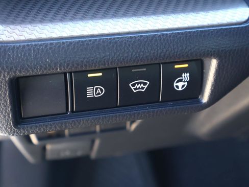 Used 2025 Toyota Prius XLE image 21