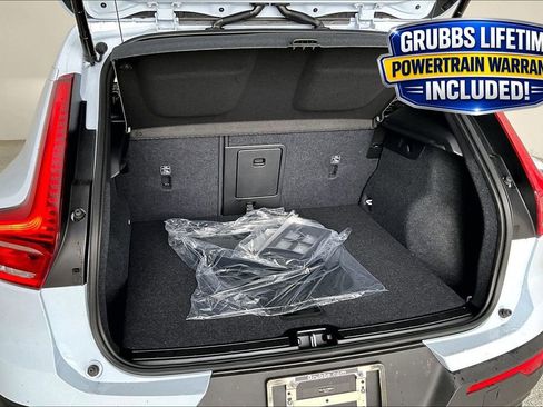 New 2026 Volvo XC40 B5 Core AWD/4WD image 43