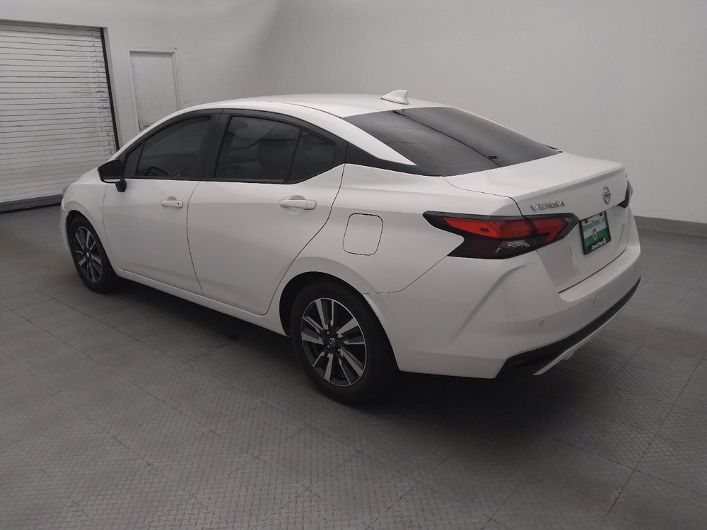 Used 2021 Nissan Versa SV FWD image 3