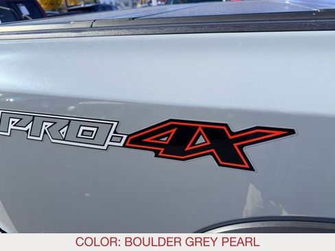 Used 2022 Nissan Frontier PRO-4X w/ Technology Package image 10