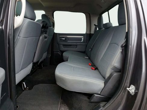 Used 2017 RAM 1500 Classic SLT AWD/4WD image 16