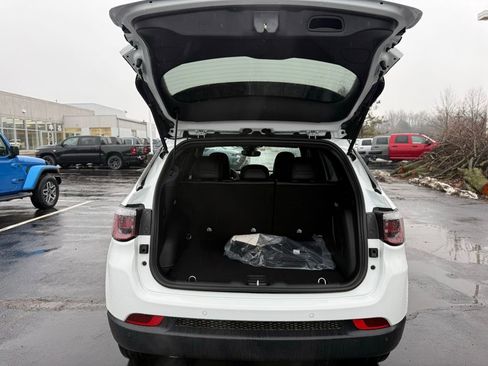 New 2026 Jeep Compass Limited image 27