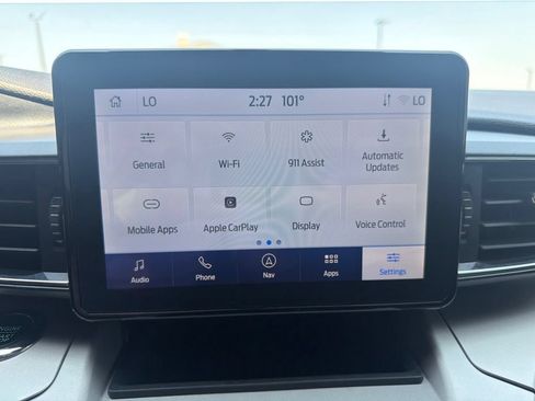 Used 2024 Ford Explorer XLT w/ Equipment Group 202A RWD image 33