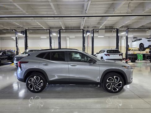 New 2026 Chevrolet Trax RS image 8