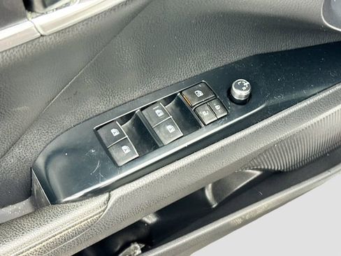 Used 2019 Toyota Camry XSE image 11