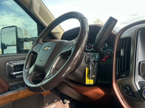 Used 2017 Chevrolet Silverado 3500 High Country w/ Duramax Plus Package image 15