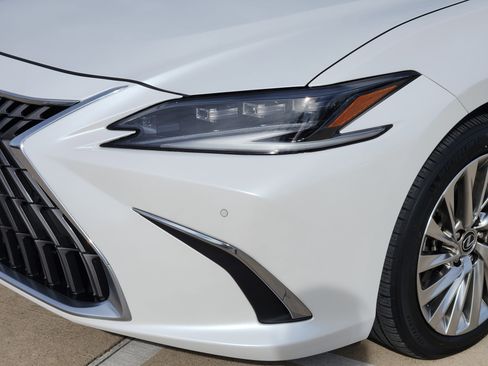 Used 2023 Lexus ES 350 Ultra Luxury image 6