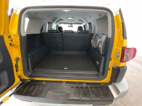 Used 2009 Toyota FJ Cruiser 4WD image 22