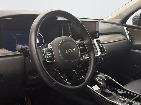 Used 2023 Kia Sorento SX Prestige image 7