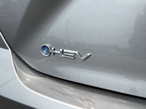 Used 2025 Toyota Camry SE FWD image 17