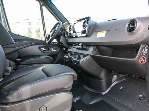 New 2026 Mercedes-Benz Sprinter 2500 image 18