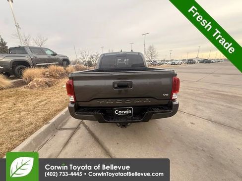 Used 2020 Toyota Tacoma TRD Sport image 5