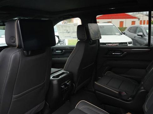New 2026 GMC Yukon XL Elevation w/ Elevation Premium Package AWD/4WD image 12