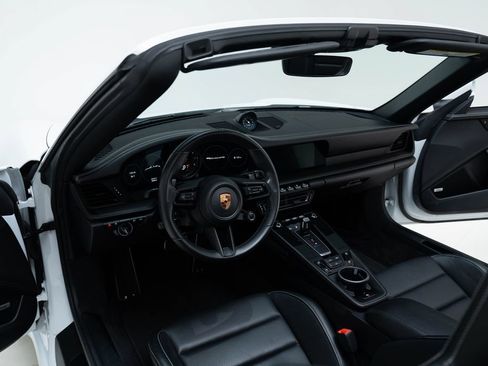 Used 2022 Porsche 911 Carrera GTS RWD image 15