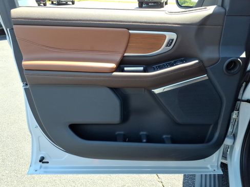 Certified 2025 Ford Expedition Max King Ranch AWD/4WD image 18
