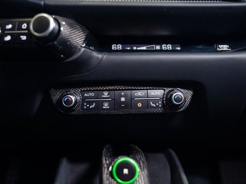 Used 2018 Ferrari 812 Superfast RWD image 45