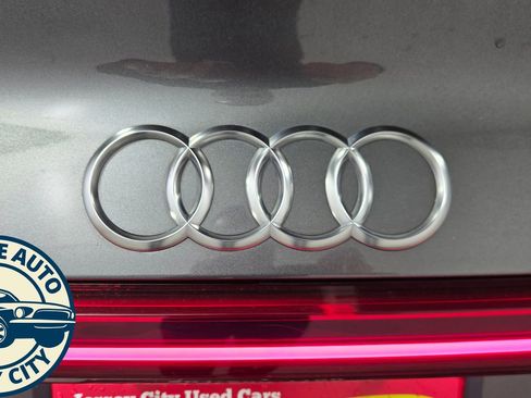 Used 2021 Audi e-tron Premium image 33