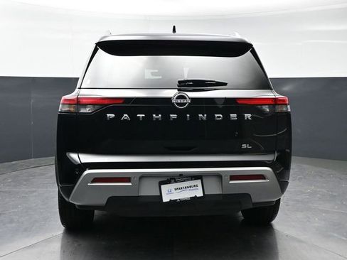 Used 2025 Nissan Pathfinder SL FWD image 6