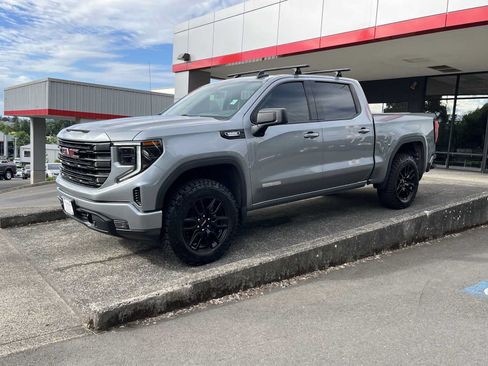 Used 2023 GMC Sierra 1500 Elevation AWD/4WD image 4