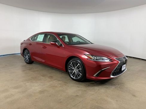 Used 2025 Lexus ES 300h 300h w/ Premium Package image 5