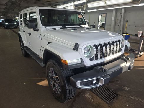 Used 2024 Jeep Wrangler Sahara w/ Technology Group image 3