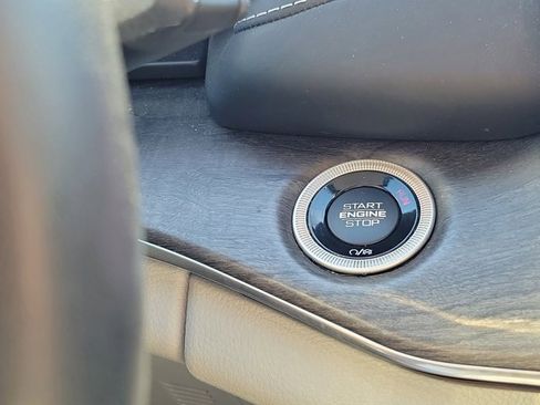 Used 2023 Jeep Grand Cherokee L Overland w/ Advanced Protech Group III image 29