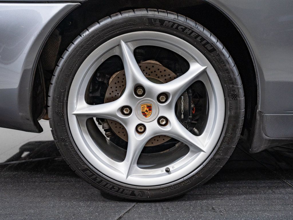 Used 2002 Porsche 911 Carrera RWD image 12