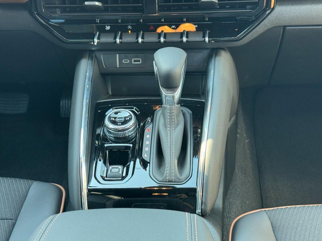 New 2026 GMC Canyon AT4 AWD/4WD image 14