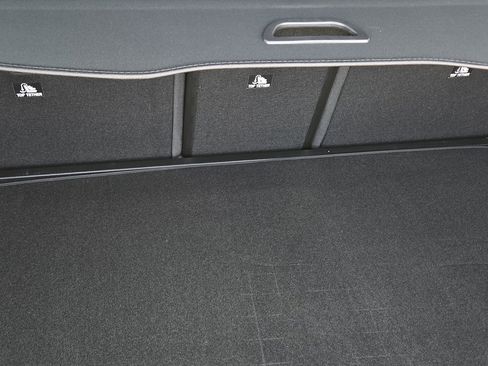 New 2026 Mercedes-Benz GLB 250 image 10